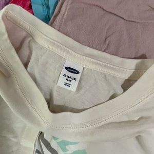 Girls old navy cropped t-shirt